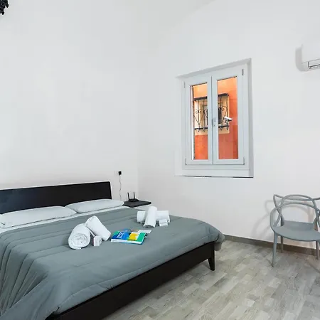 Saro House, Centre Flat For 6 - Happy Apartment Sanremo