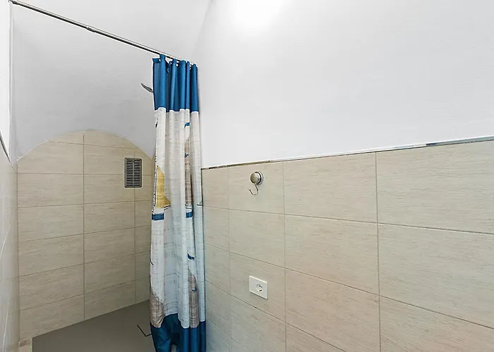 Saro House - Happy * سانريمو